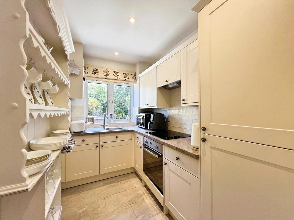 Property photo 3 of 13 Pbox-Img.Jpg