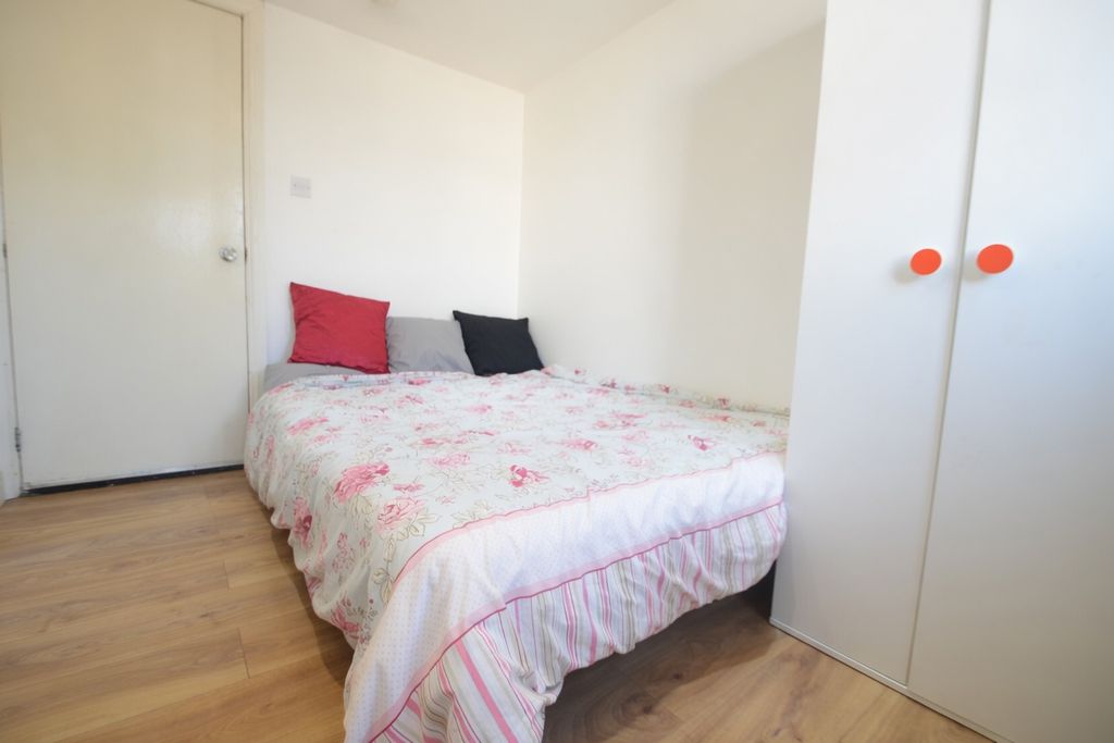 Property photo 1 of 5 Oq3Ew