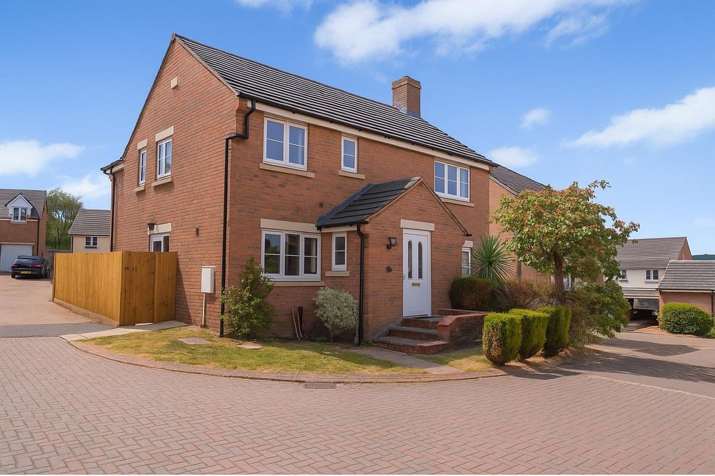 Property photo 1 of 24