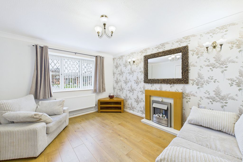 Property photo 2 of 10 Living Room