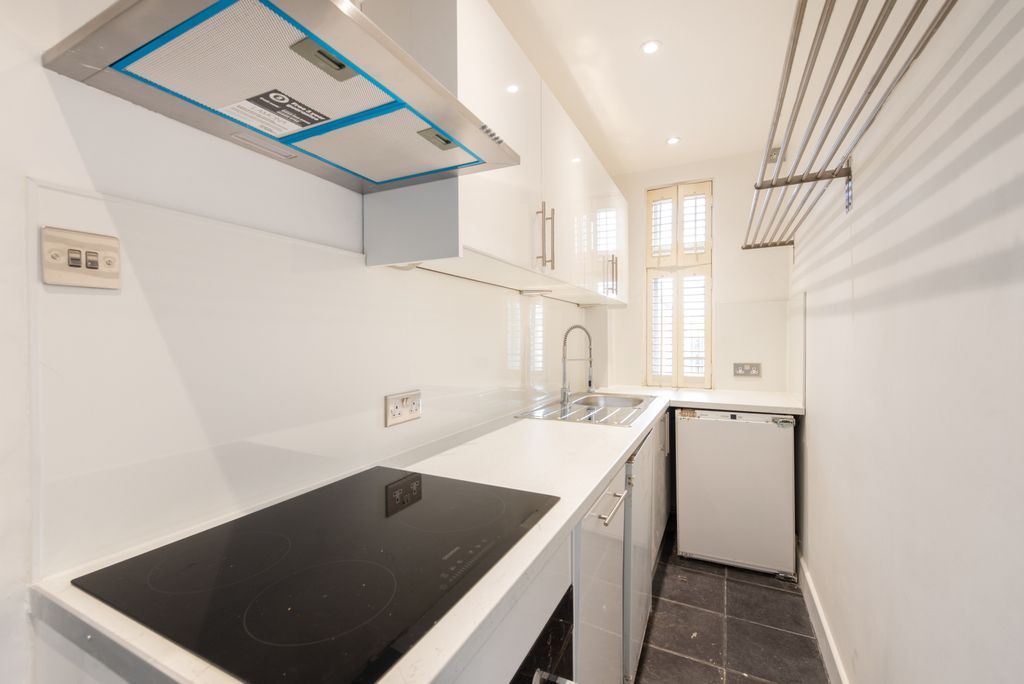 Property photo 2 of 12 Picture No. 08