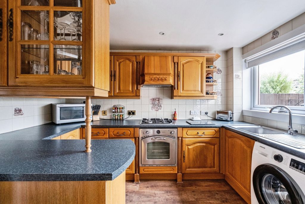 Property photo 3 of 15 Kitchen