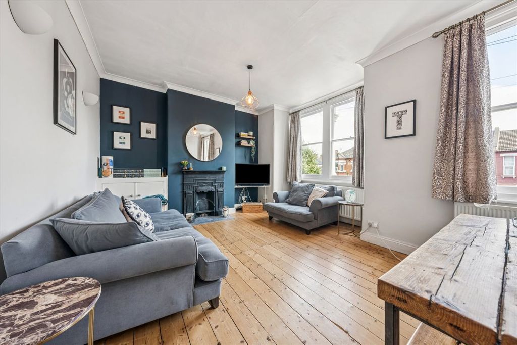 Property photo 1 of 6
