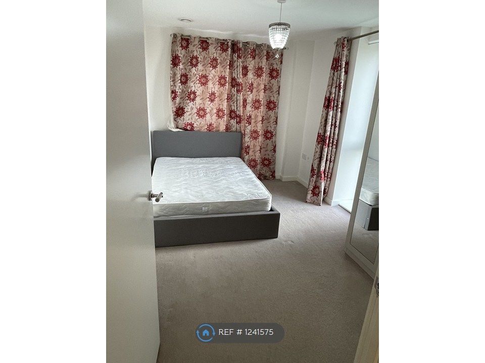 Property photo 2 of 24