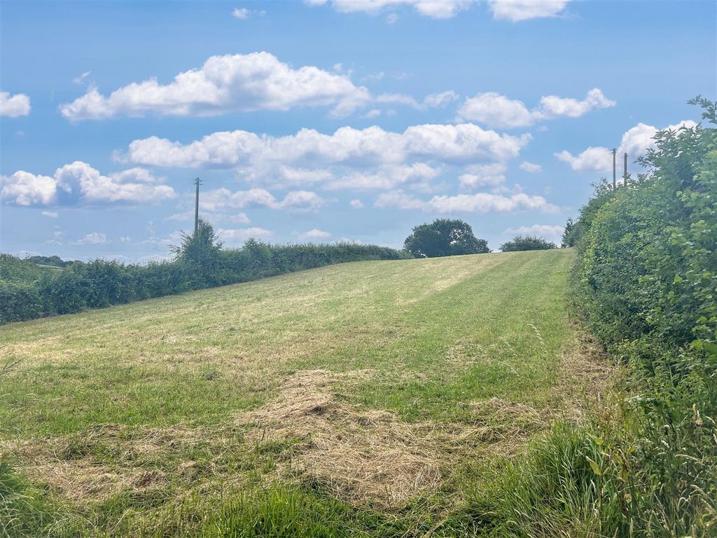 Property photo 2 of 7 Img_0631.Jpg