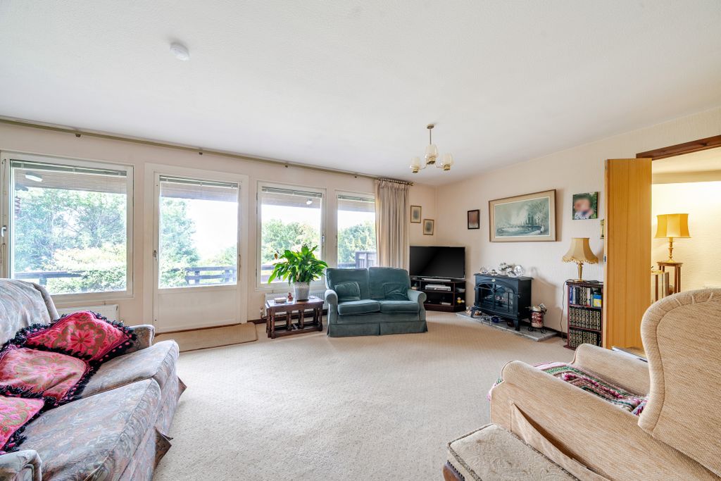 Property photo 2 of 23