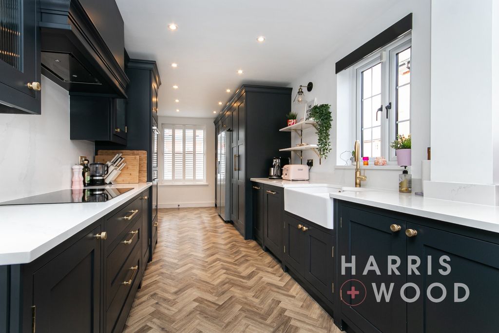 Property photo 2 of 30 4609443