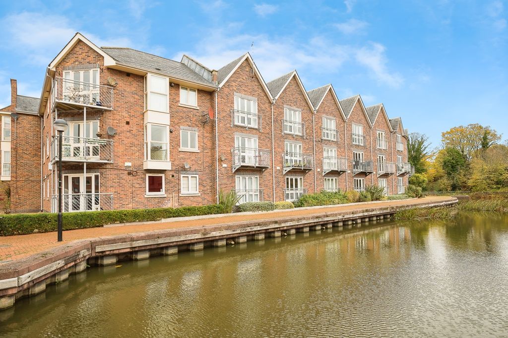 Property photo 1 of 17 Photo