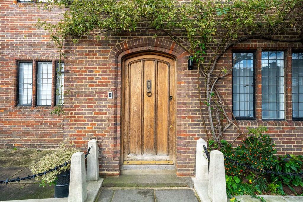 Property photo 1 of 7