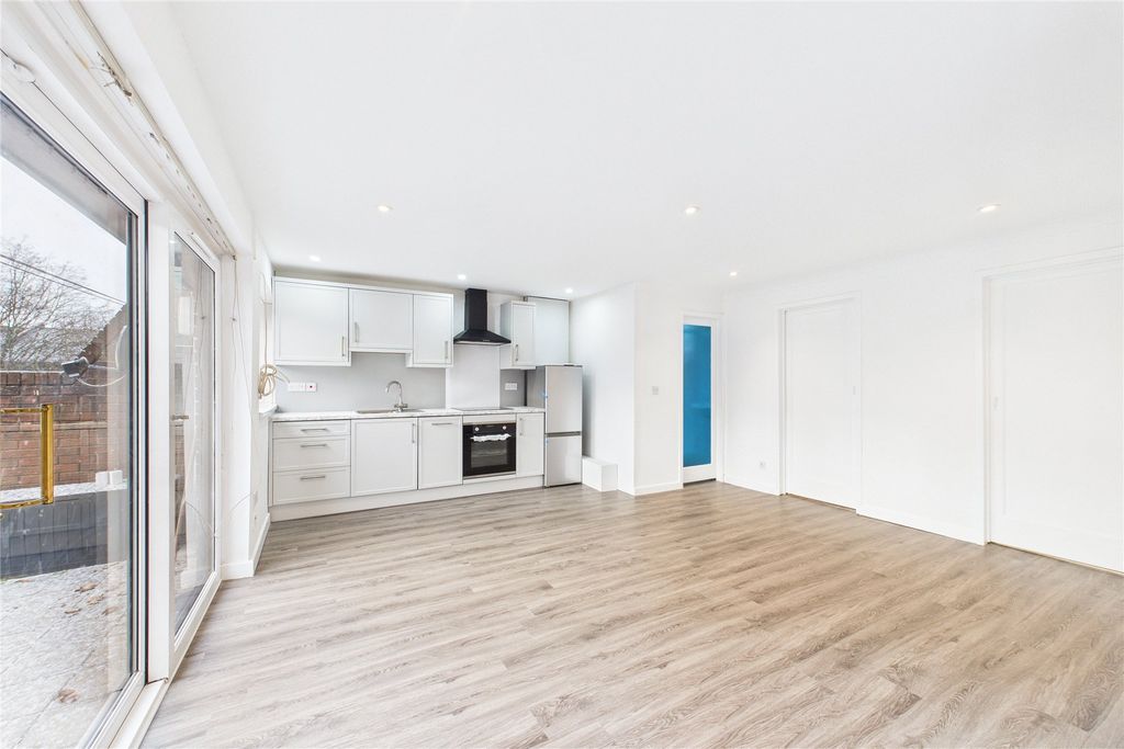 Property photo 1 of 7 Picture No. 04