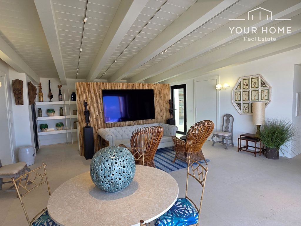 Property photo 3 of 64