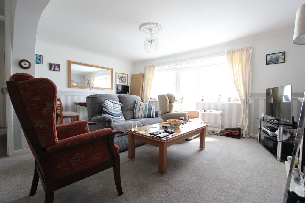Property photo 2 of 11 Photo 9