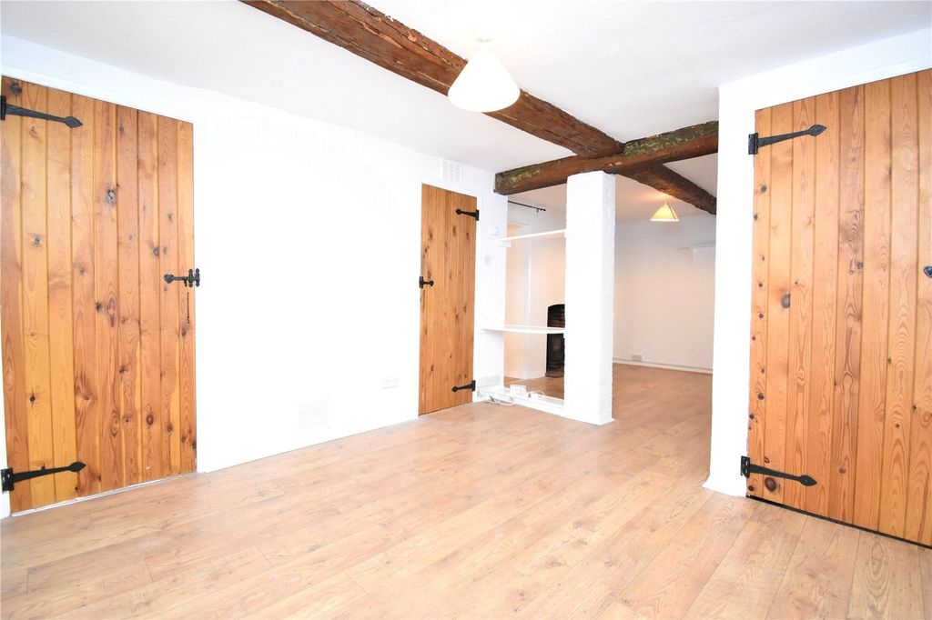 Property photo 3 of 12 Picture 3