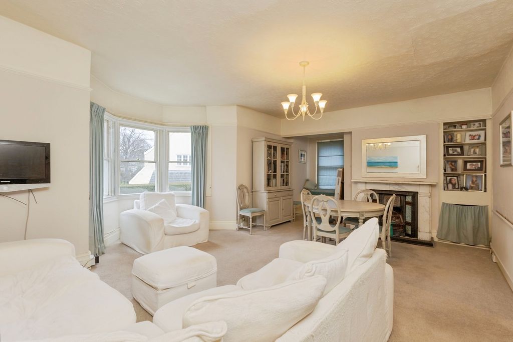 Property photo 2 of 15 Pbox-Img.Jpg