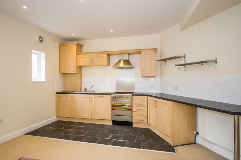 Property photo 3 of 8 Photo 5