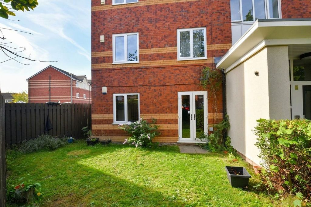 Property photo 2 of 15