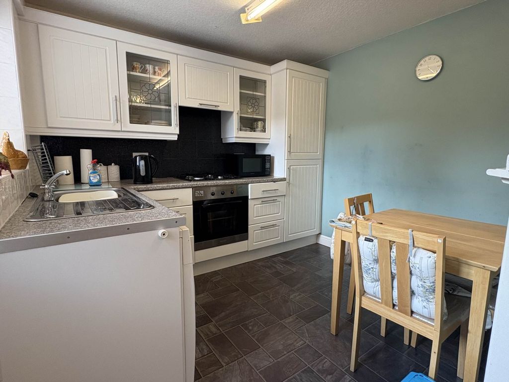Property photo 3 of 21