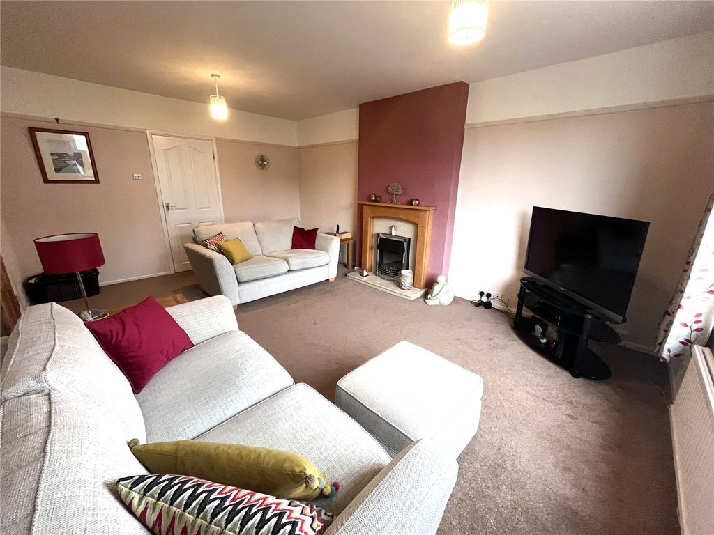 Property photo 2 of 19 Picture No. 54