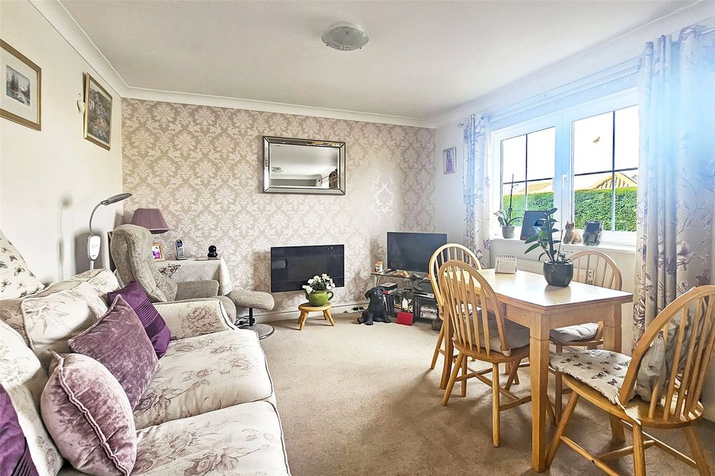 Property photo 3 of 12 Picture No. 11