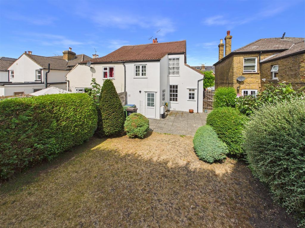 Property photo 2 of 16