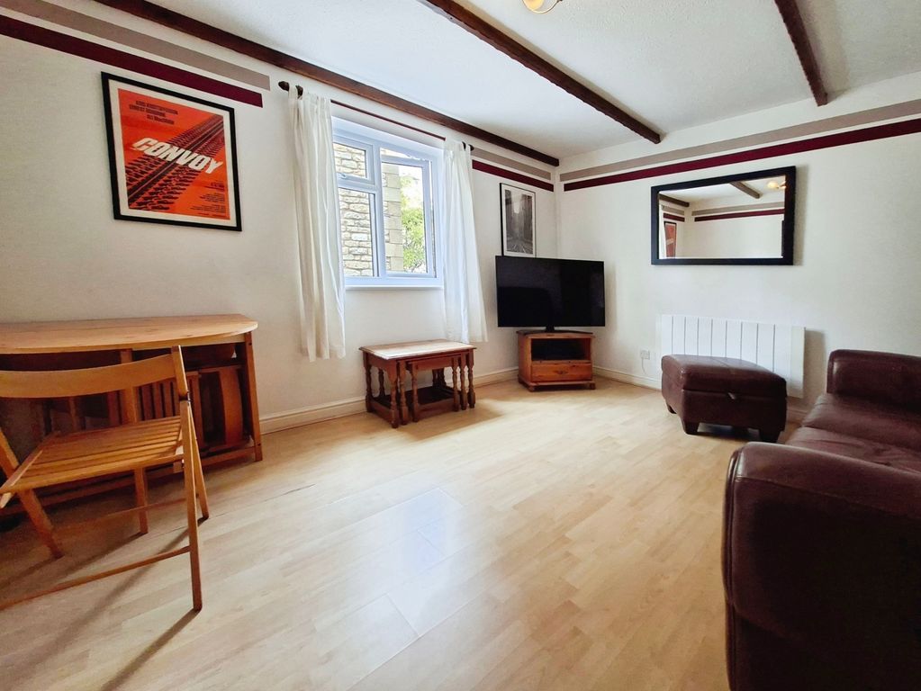 Property photo 3 of 9 Pbox-Img.Jpg