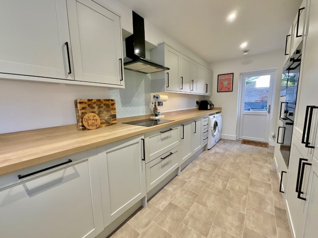 Property photo 3 of 28 4726956