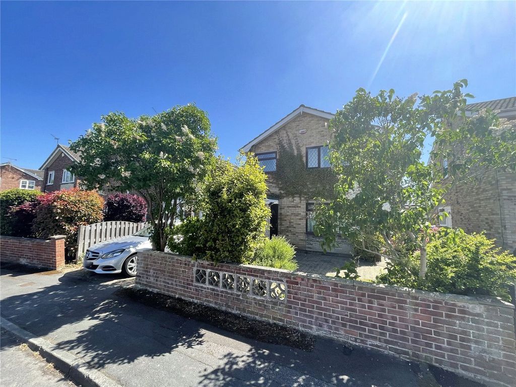 Property photo 1 of 14 Front