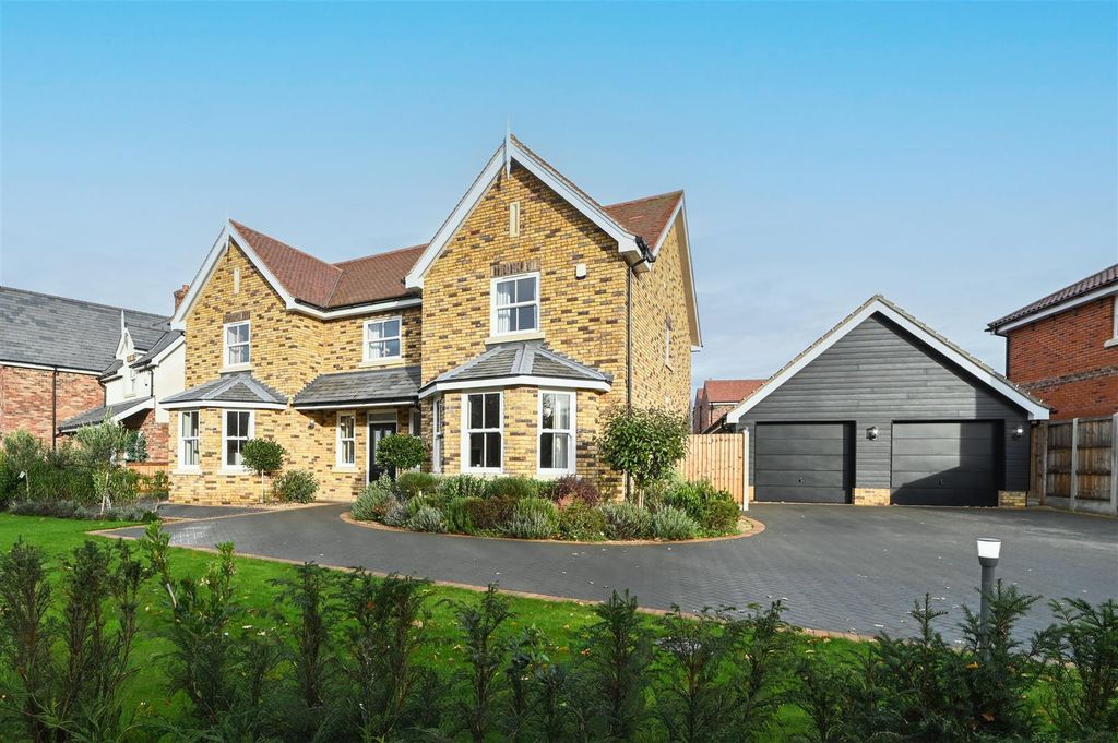 Property photo 1 of 20 Front