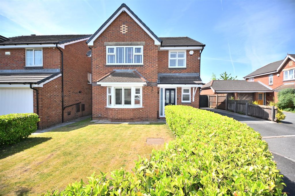 Property photo 1 of 50 20 Farleigh Close External (3).Jpg