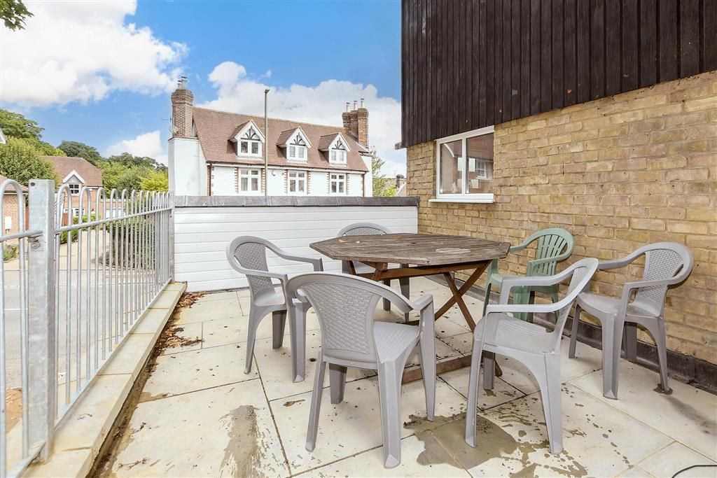 Property photo 2 of 16 Patio / Decking