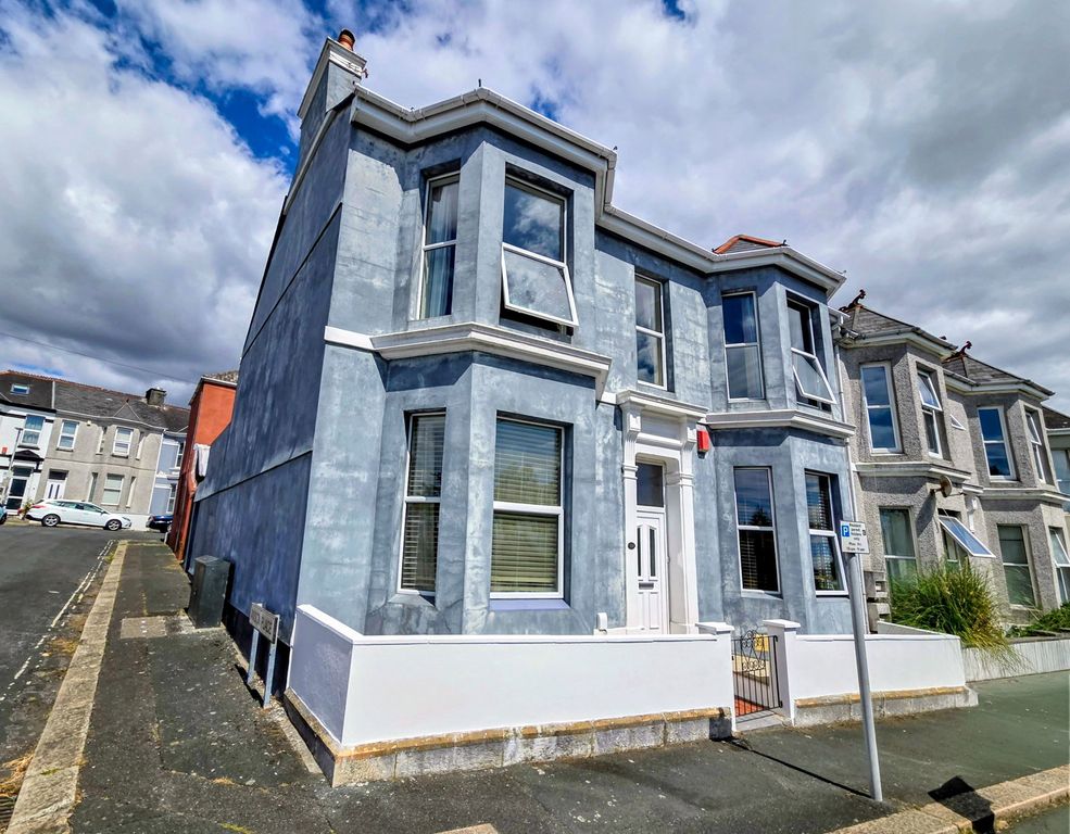 Property photo 1 of 21