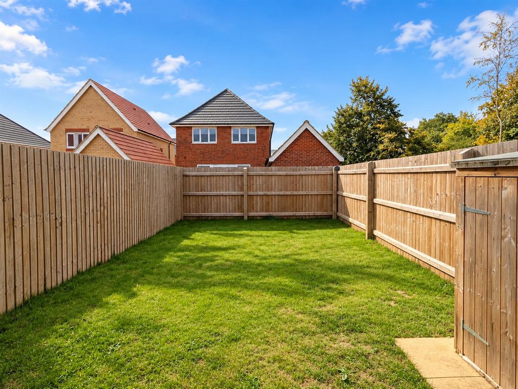 Property photo 2 of 18 1 (5).Png