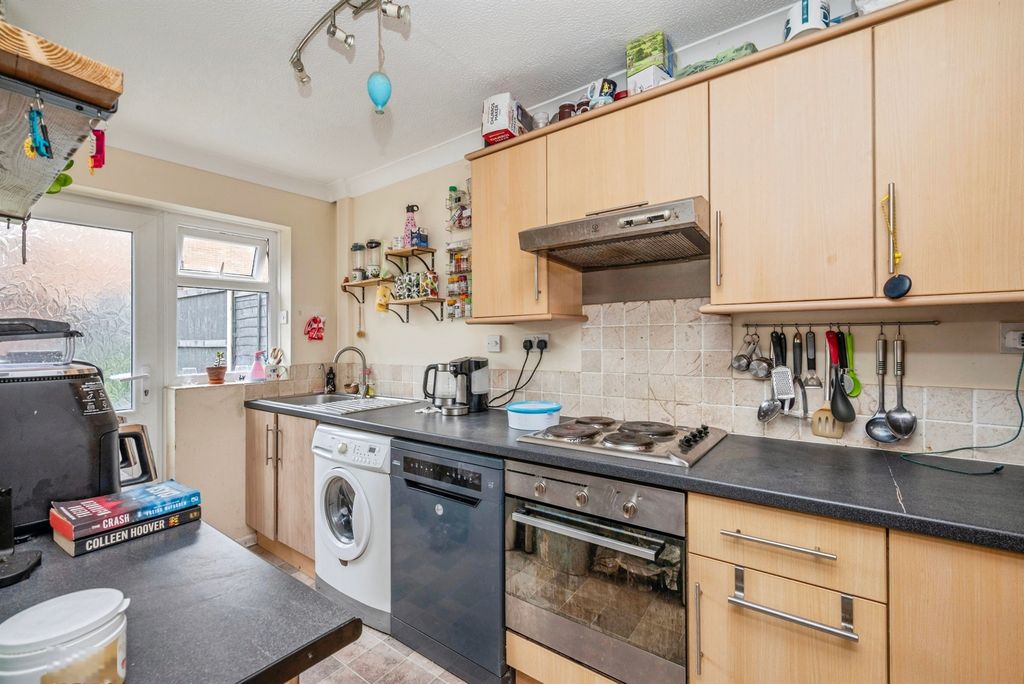 Property photo 2 of 16