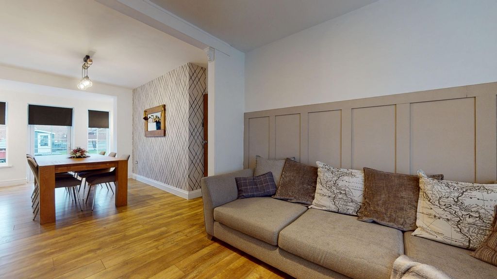 Property photo 3 of 31 4738545