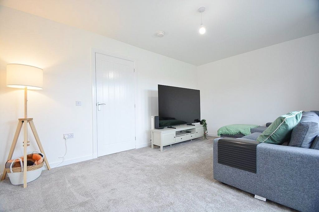 Property photo 3 of 20 5029026