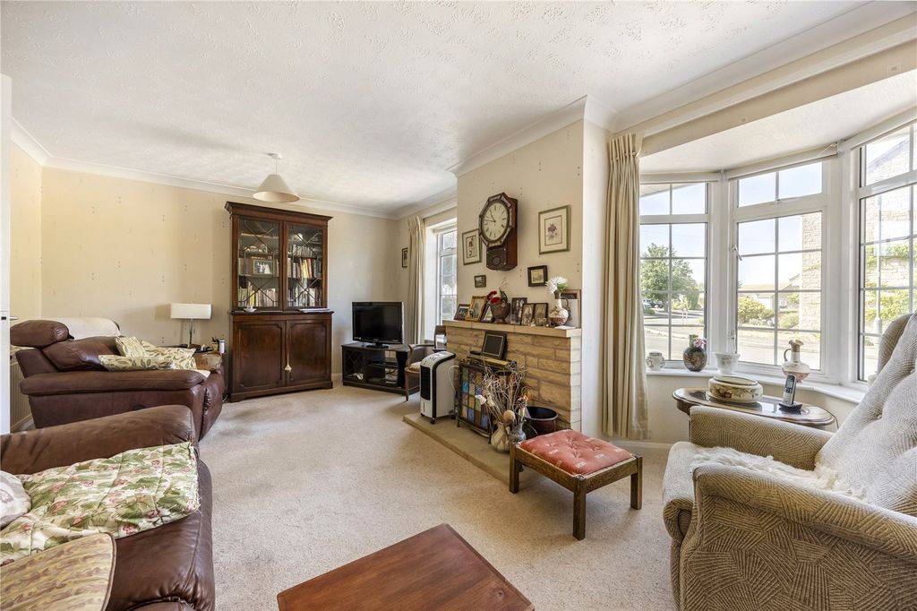 Property photo 2 of 11 Picture No. 13