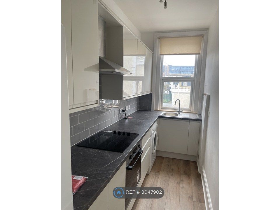 Property photo 1 of 8 Kitchen