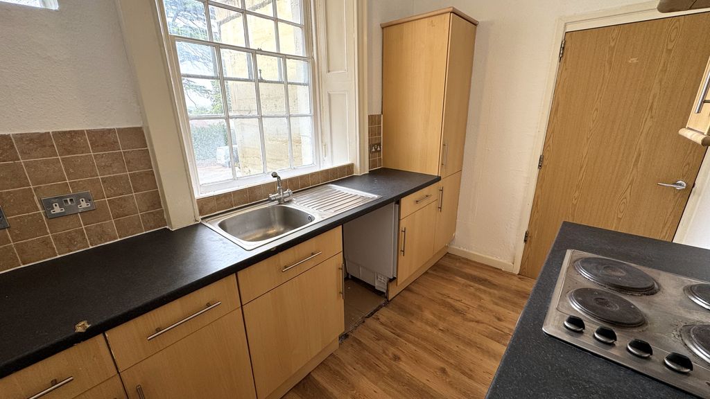 Property photo 2 of 8 Kitchen