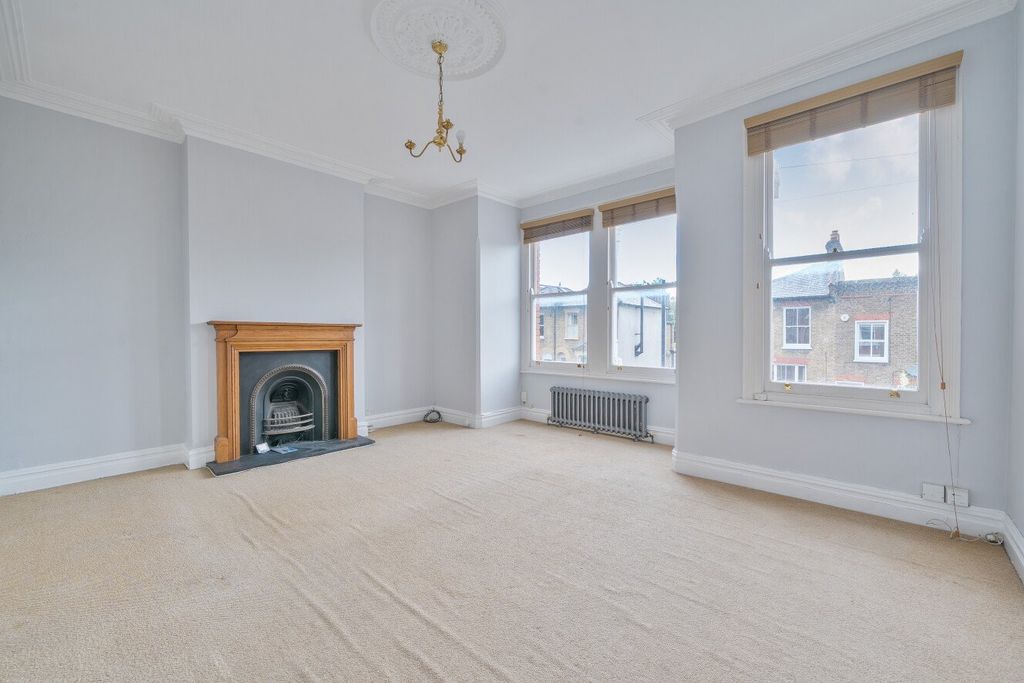 Property photo 2 of 12 Picture No. 05