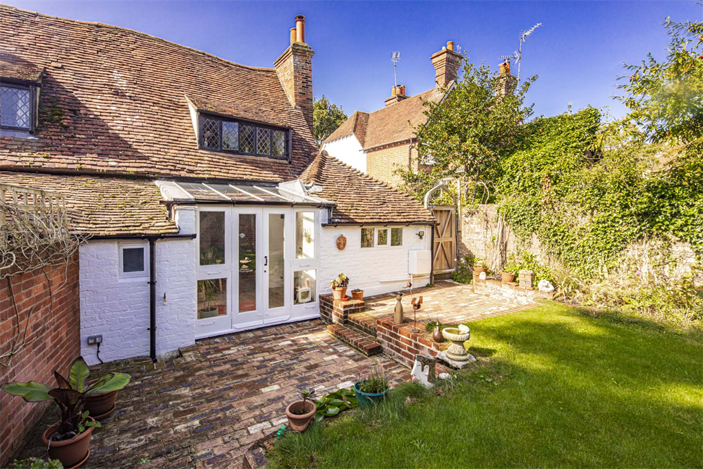 Property photo 2 of 19