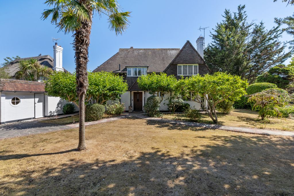 Property photo 1 of 18