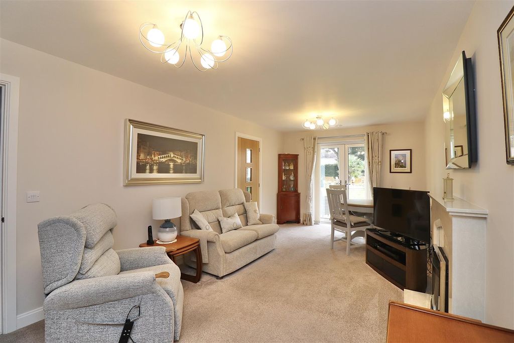 Property photo 2 of 13