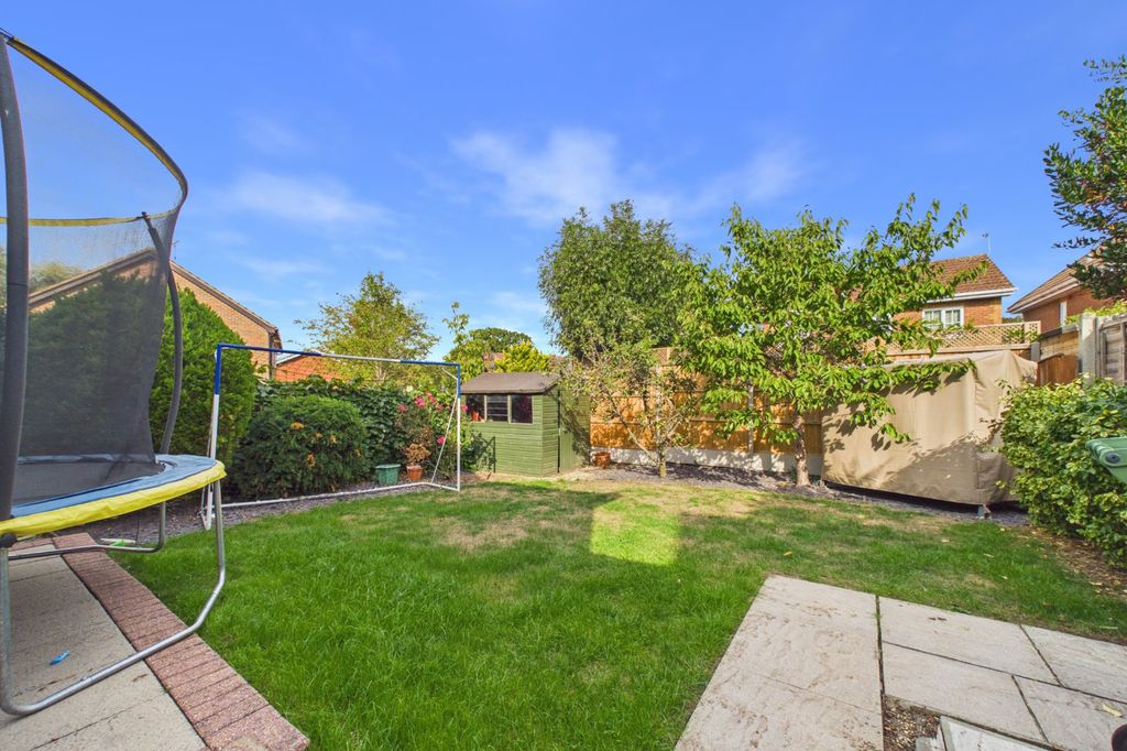 Property photo 2 of 11 Picture No. 12
