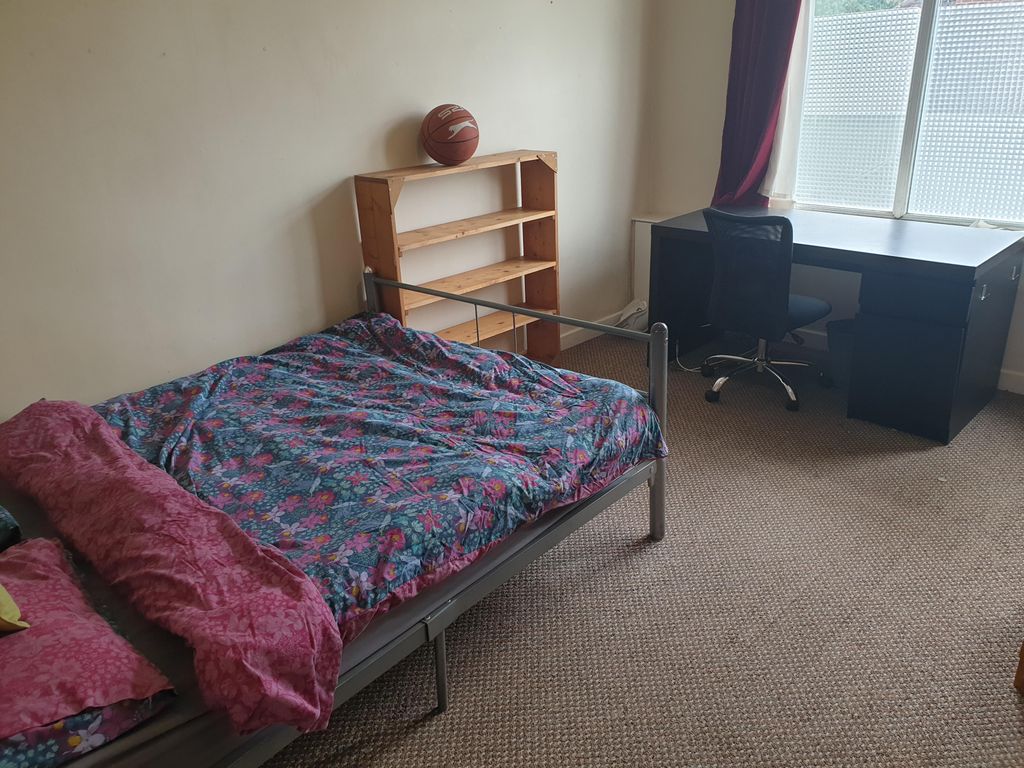 Property photo 2 of 11 Gallery