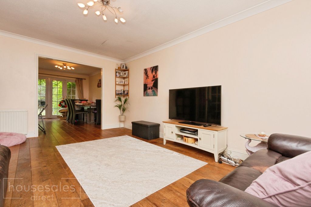 Property photo 3 of 20