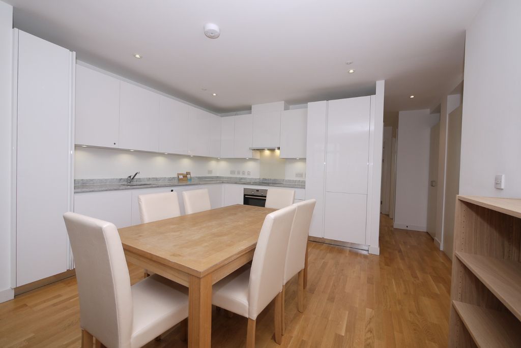 Property photo 2 of 11 4817271