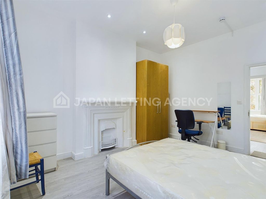 Property photo 2 of 9 Cam02206G0-Pr0047-Still005.Jpg