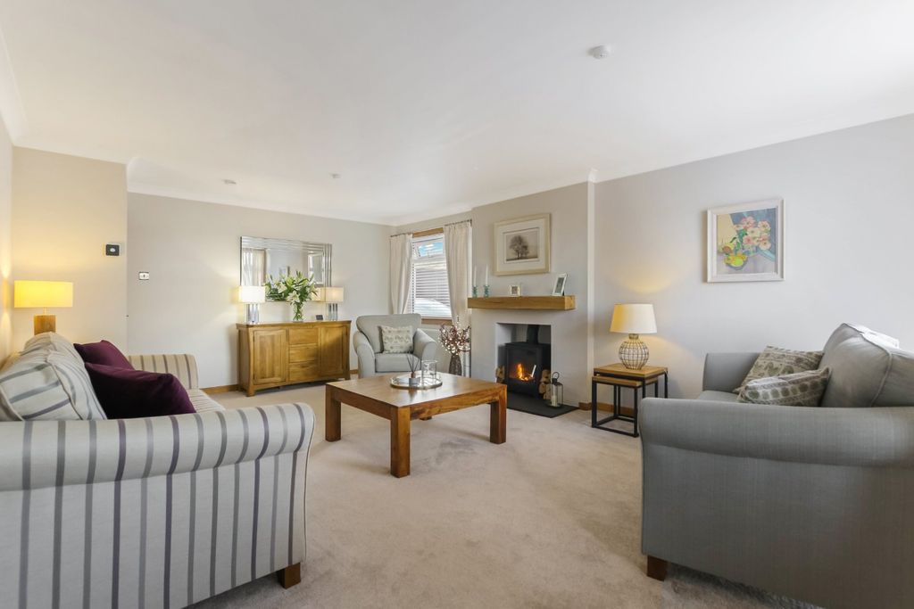 Property photo 2 of 24 Living Room