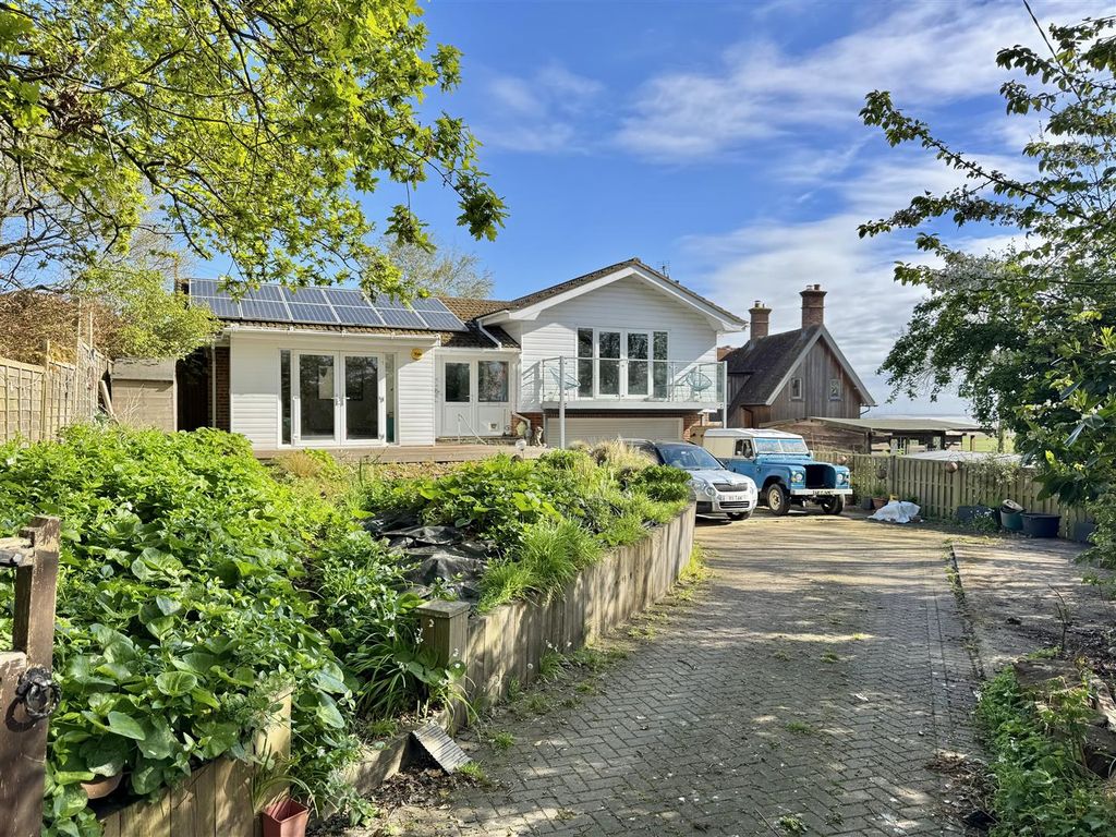 Property photo 2 of 30