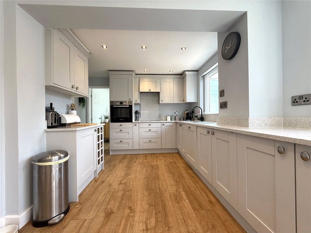 Property photo 2 of 23 Picture No. 72